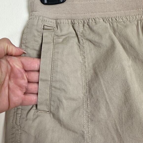 Eddie Bauer Women's Khaki Comfort‎ Straight Leg Waist Band Outdoor Pants Size 2 - Picture 3 of 11
